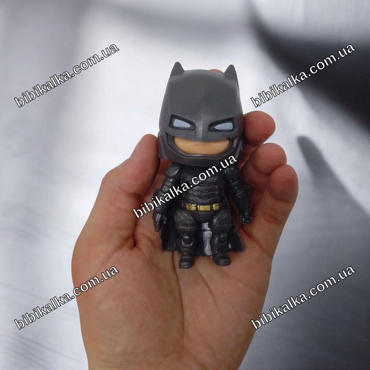 Фигурка-сюрприз Супергерои 9 см с подвижными руками и головой, Marvel или DC, для фанатов комиксов и коллекционирования